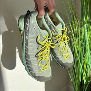 La Sportiva Approach shoes TX2